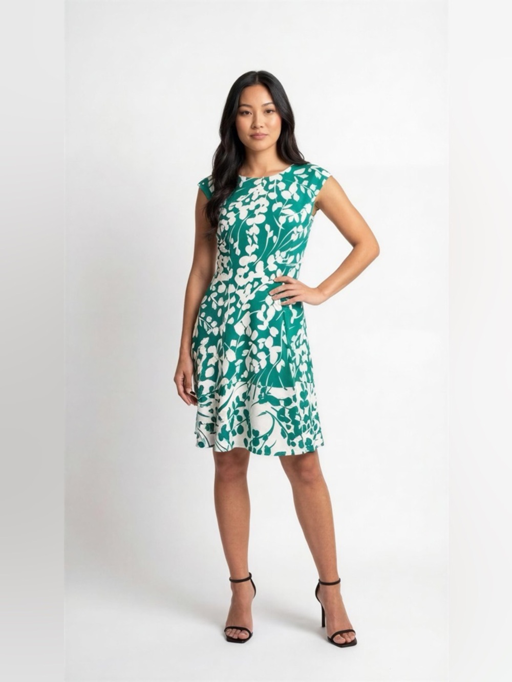 London Times Sleeveless Green and White Floral Fit-and-Flare Midi Dress Size 8